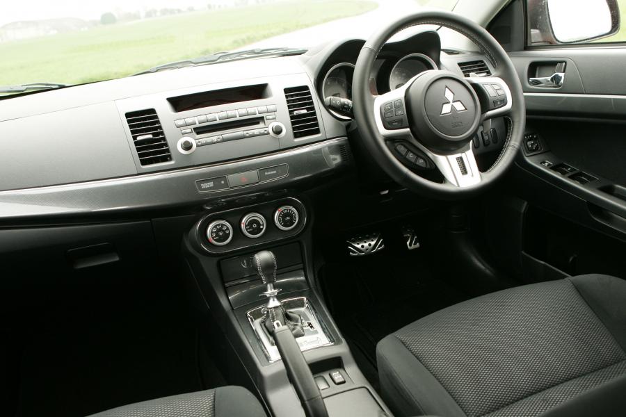  Mitsubishi Lancer Sportback Ralliart 2009 года  (фото 30 из 93)